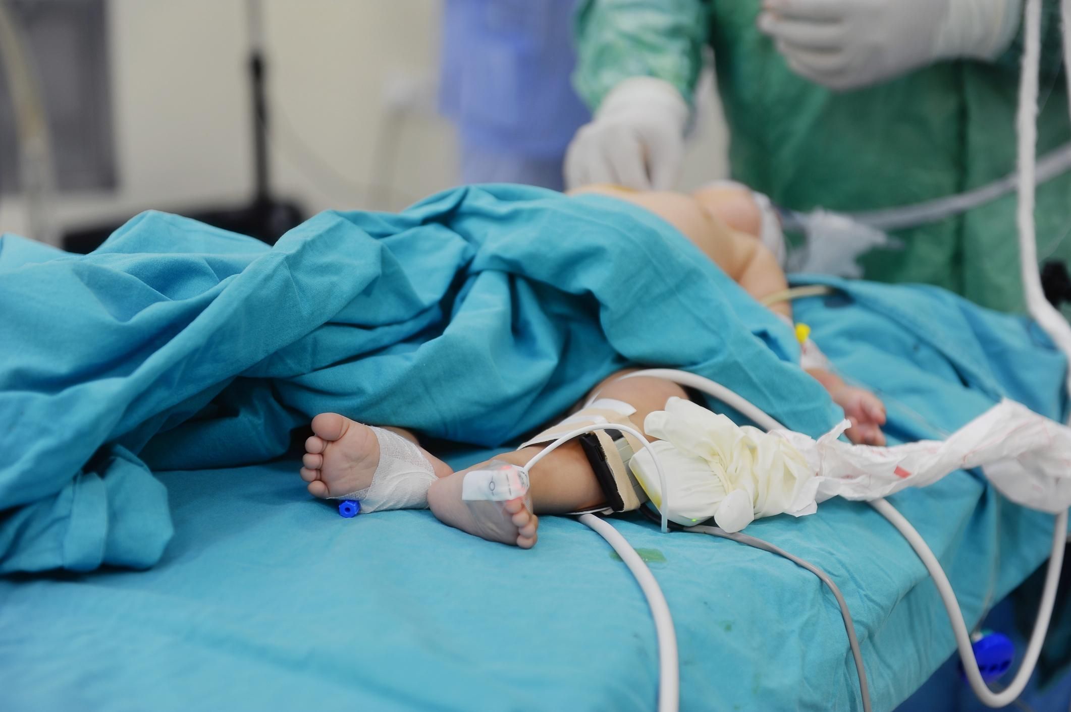 В Охматдете 11-летнему мальчику впервые провели посмертную трансплантацию почки