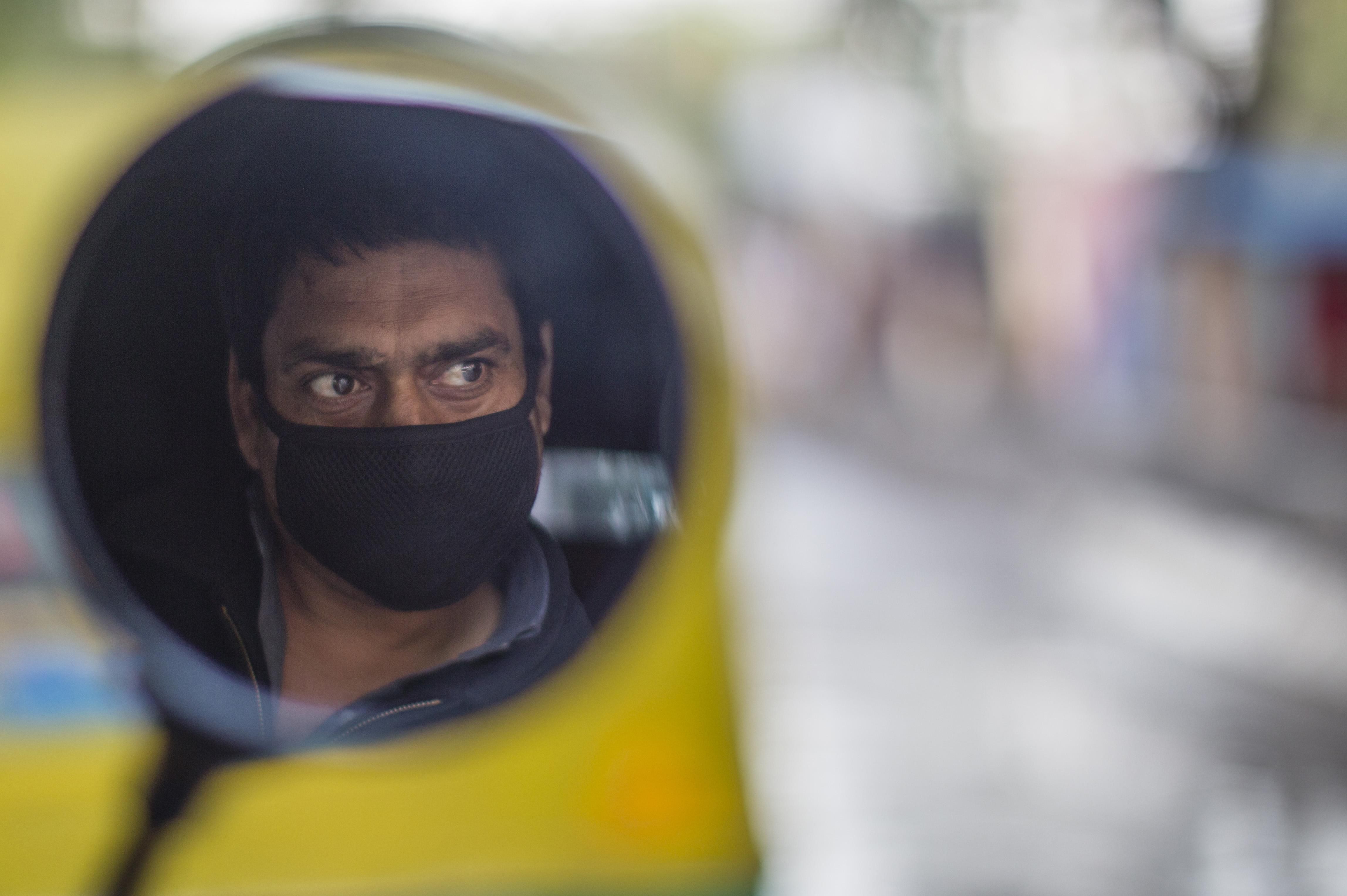 Пакистан предлагает поставить в Индию оборудование для борьбы с COVID-19 Пакистан предлагает поставить в Индию оборудование для борьбы с COVID-19