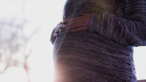 15% всех беременностей заканчиваются выкидышами: почему проблемы игнорируют
