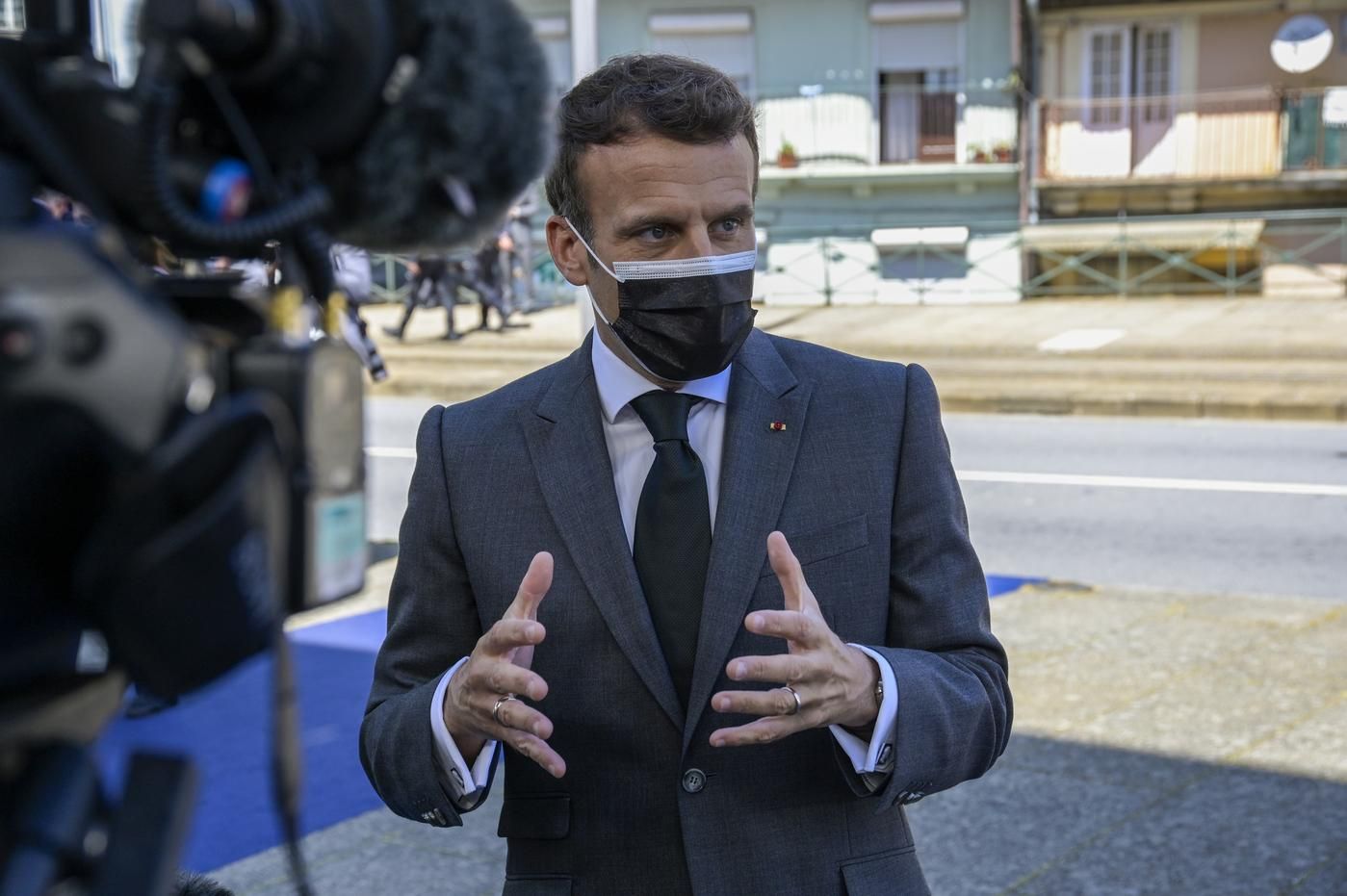 Франція не використовуватиме вакцину від AstraZeneca проти нових штамів COVID-19 Франція не використовуватиме вакцину від AstraZeneca проти нових штамів COVID-19