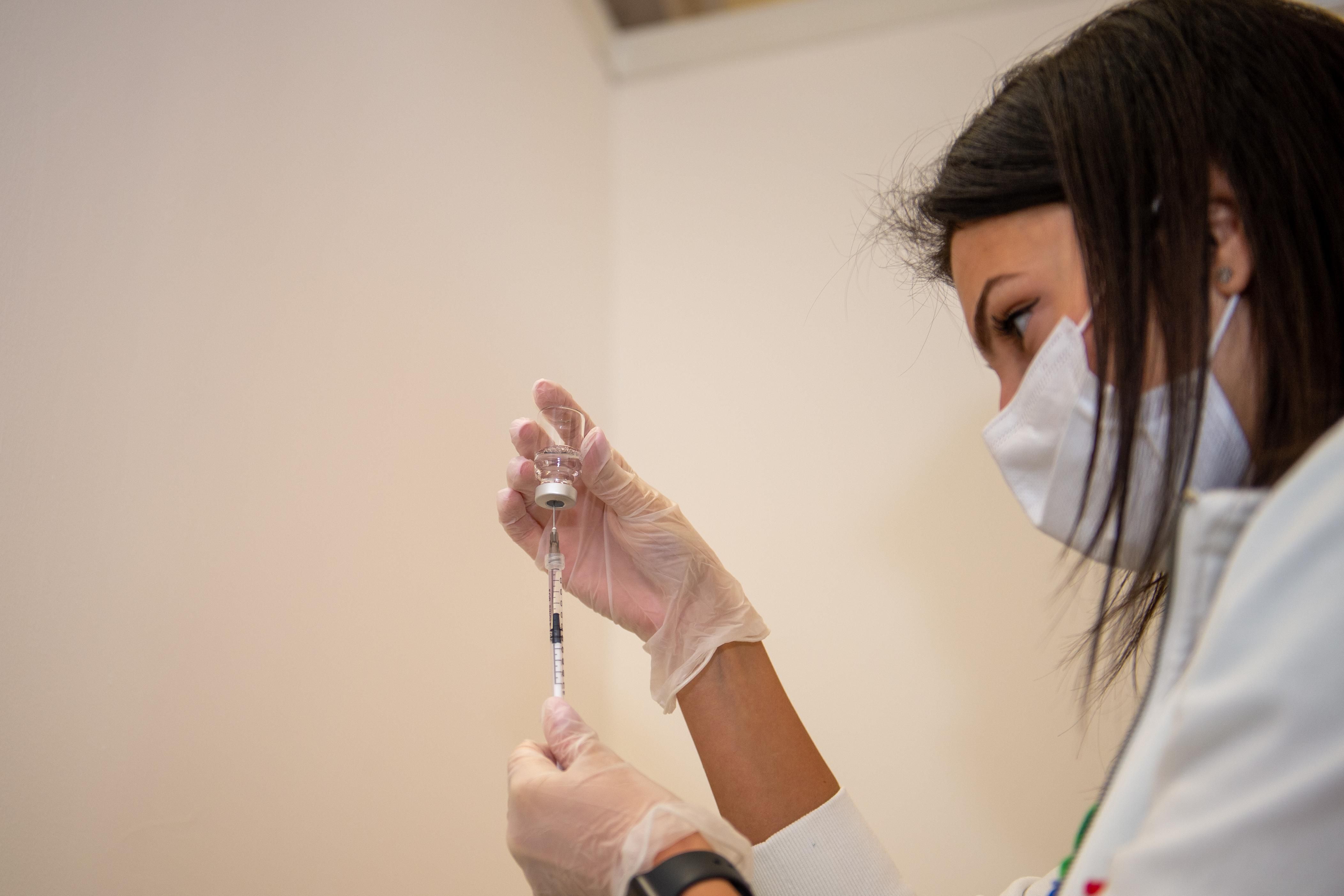 Евросоюз отказывается от закупки вакцины AstraZeneca Евросоюз отказывается от закупки вакцины AstraZeneca