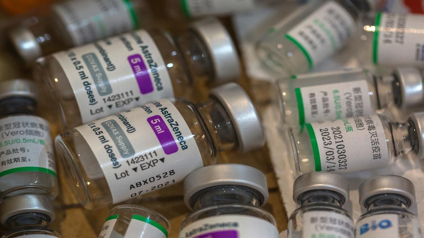 Норвегія офіційно відмовилася від вакцини AstraZeneca