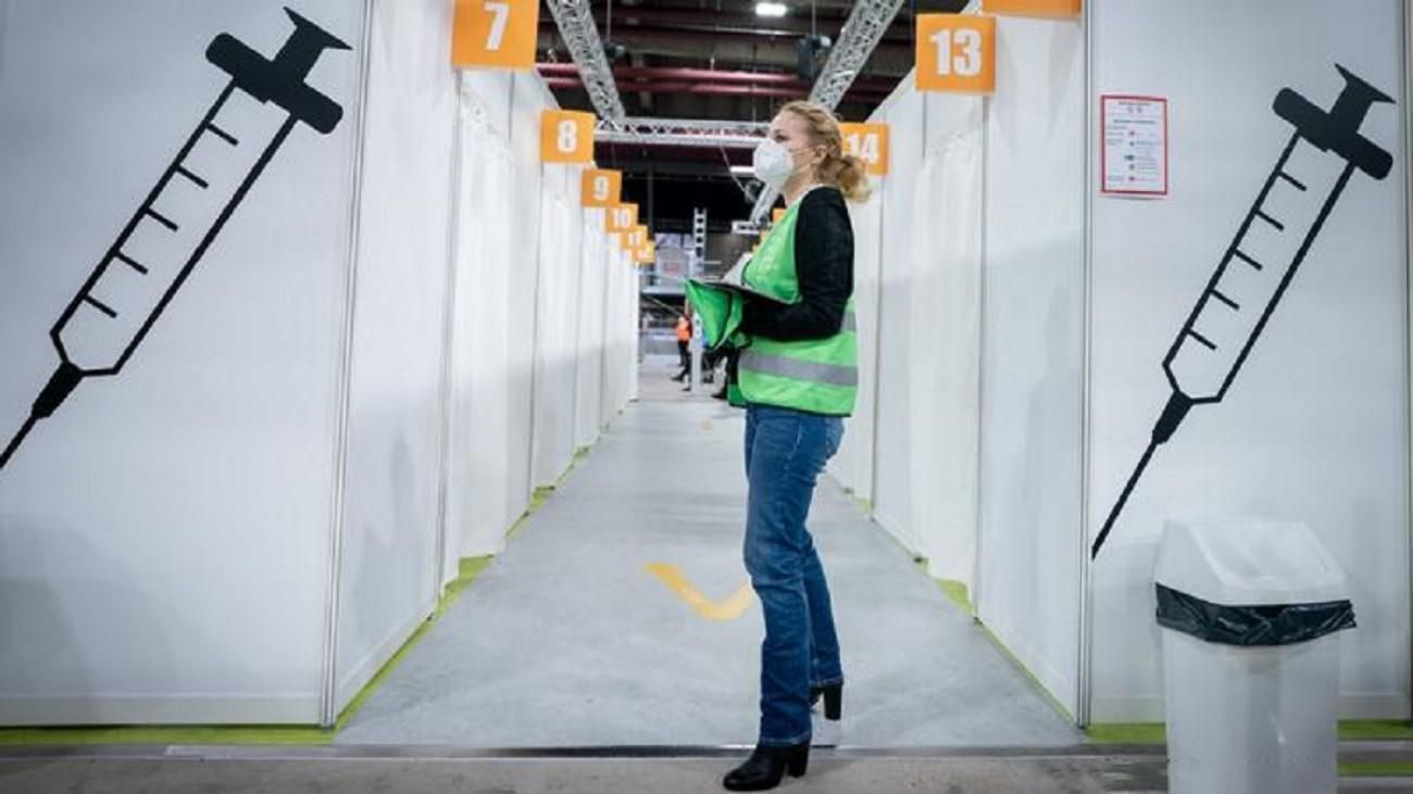 Во Львове и Киеве открывают центры вакцинации: кто сможет получить прививки Во Львове и Киеве открывают центры вакцинации: кто сможет получить прививки