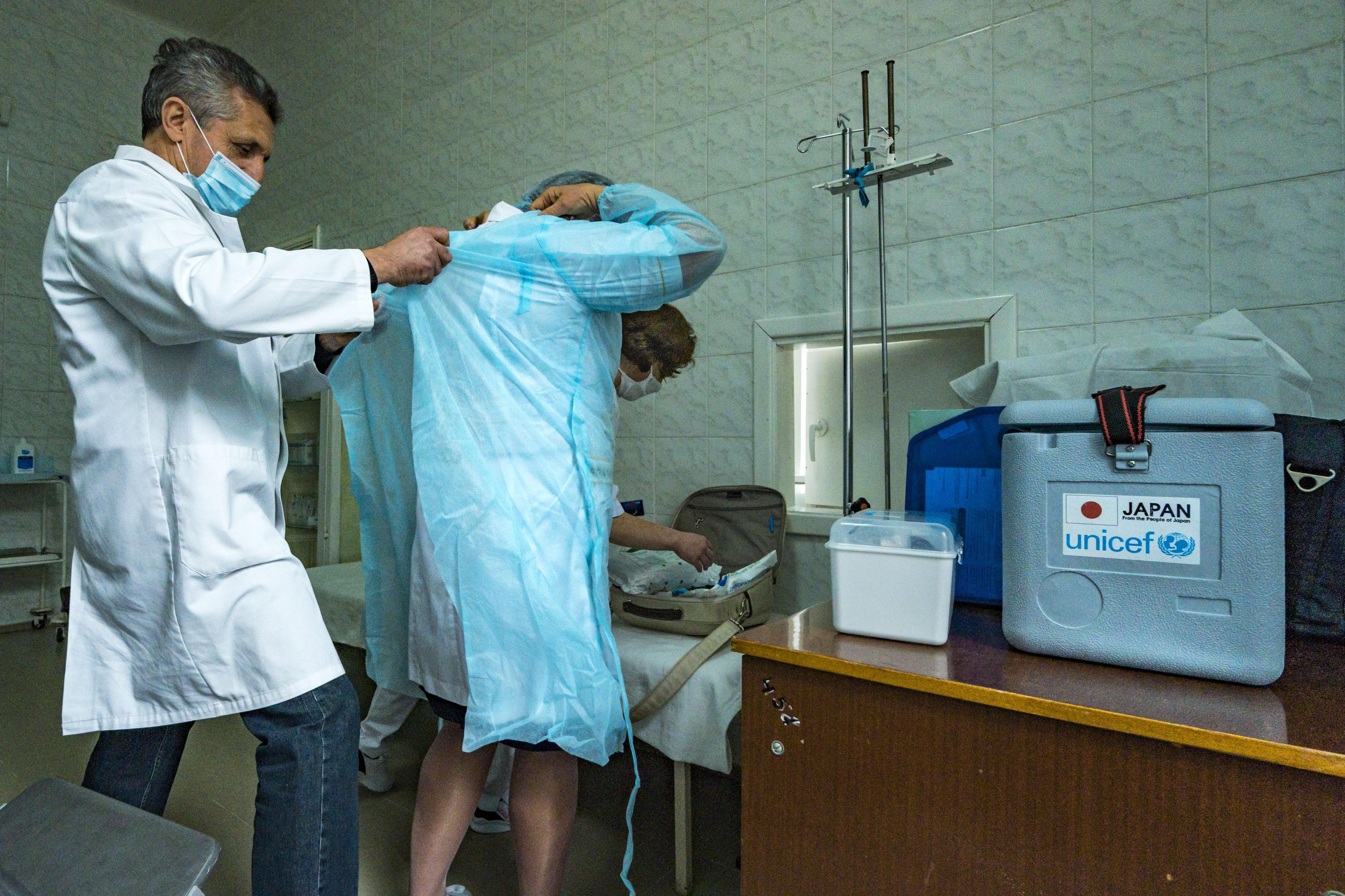 Коронавірус в Україні: за добу виявили 2 205 нових хворих