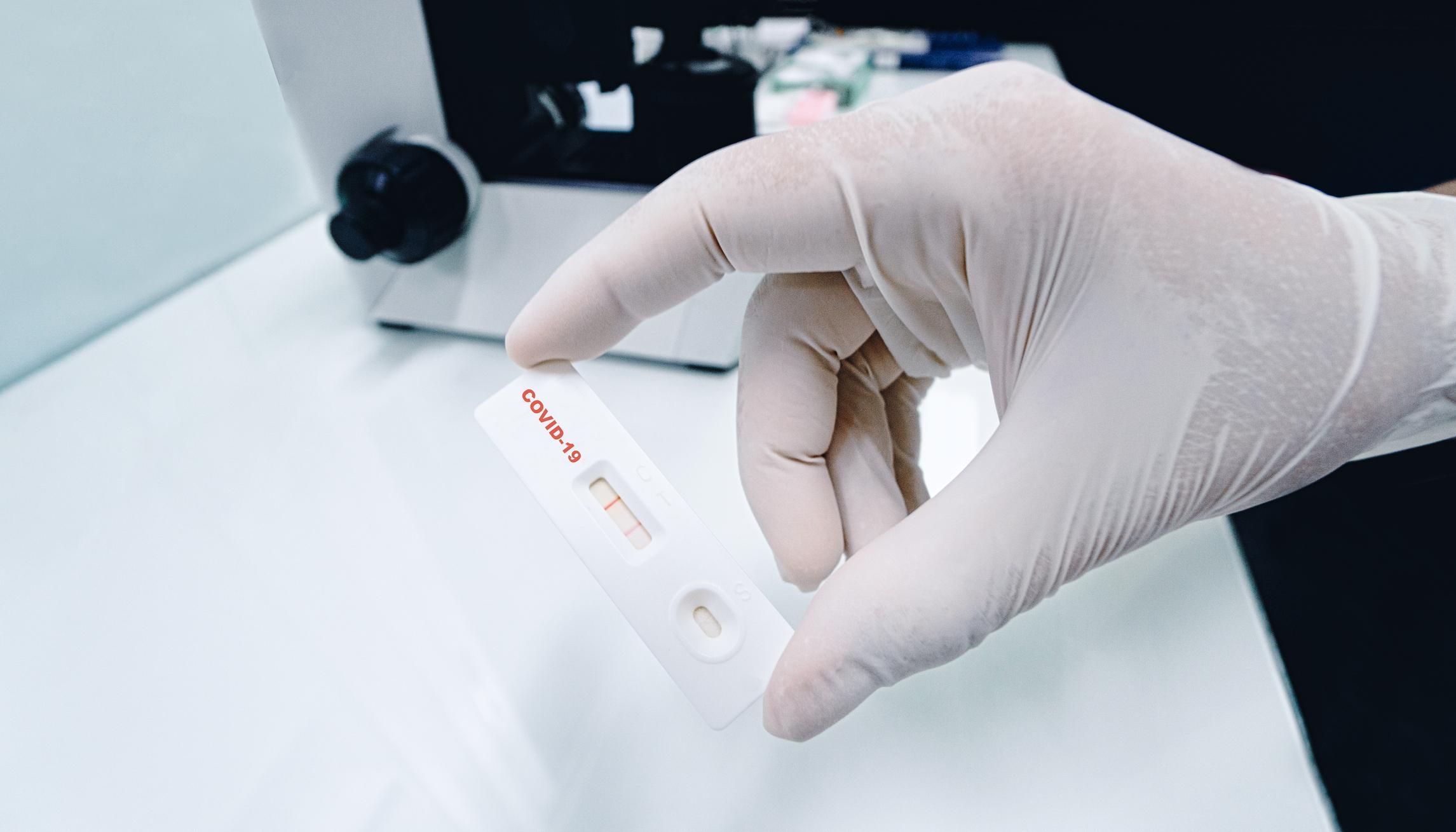 В Минздраве рассказали историю военного, который вакцинировался против коронавируса В Минздраве рассказали историю военного, который вакцинировался против коронавируса