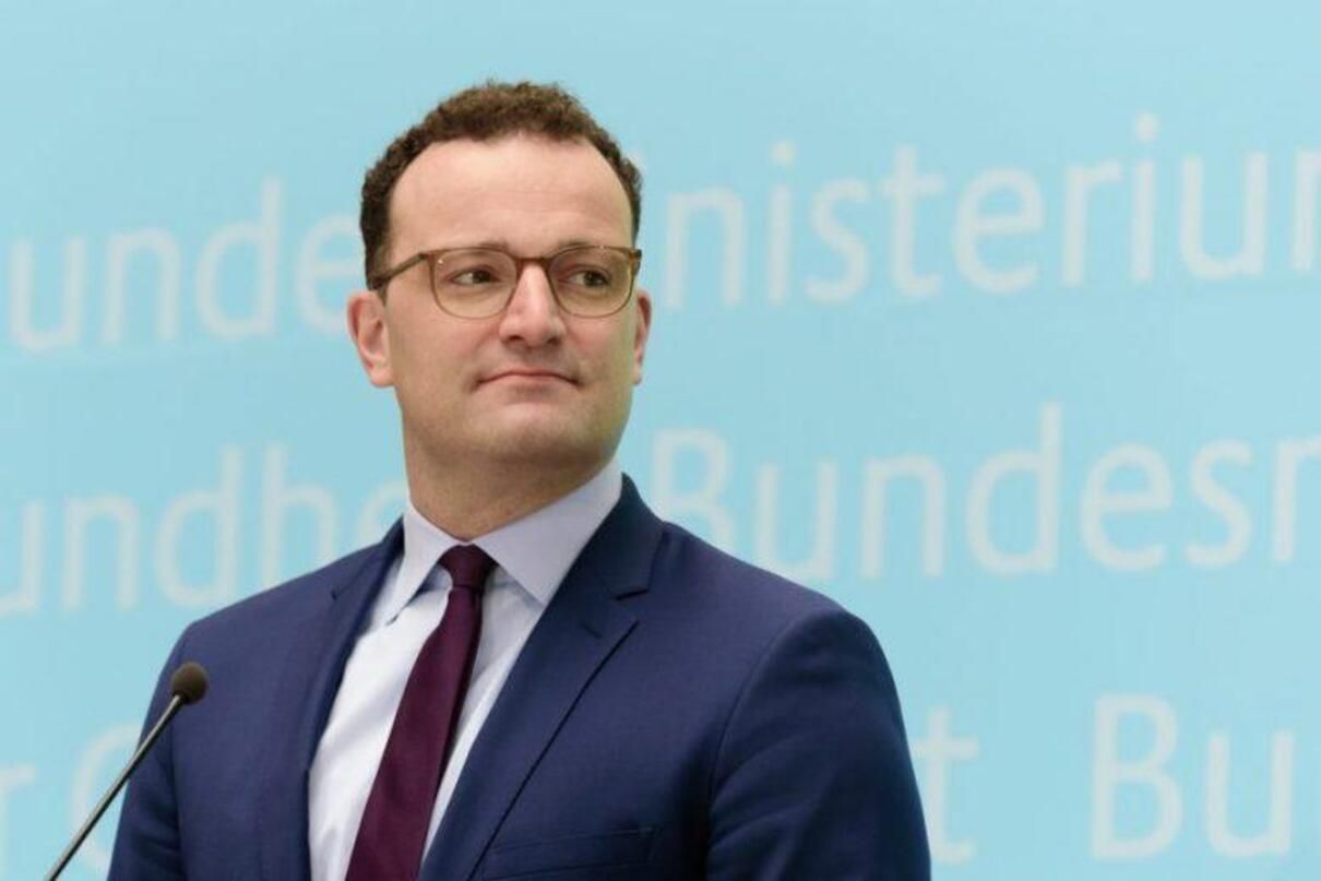 У Німеччині вимагають відставки глави МОЗ Єнса Шпана У Німеччині вимагають відставки глави МОЗ Єнса Шпана