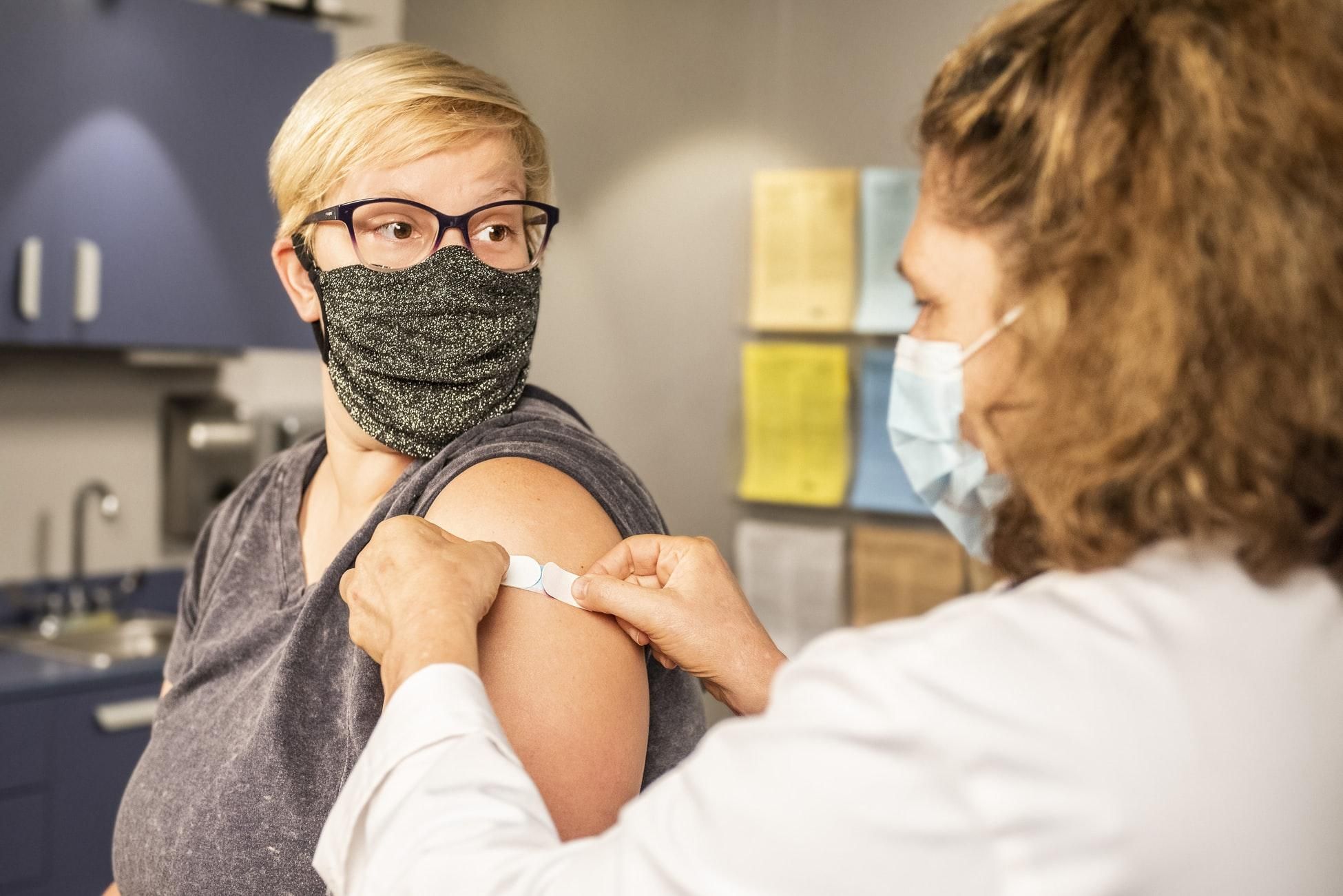 Сертифікат вакцинації можуть використовувати в межах країни під час локдауну: яким чином