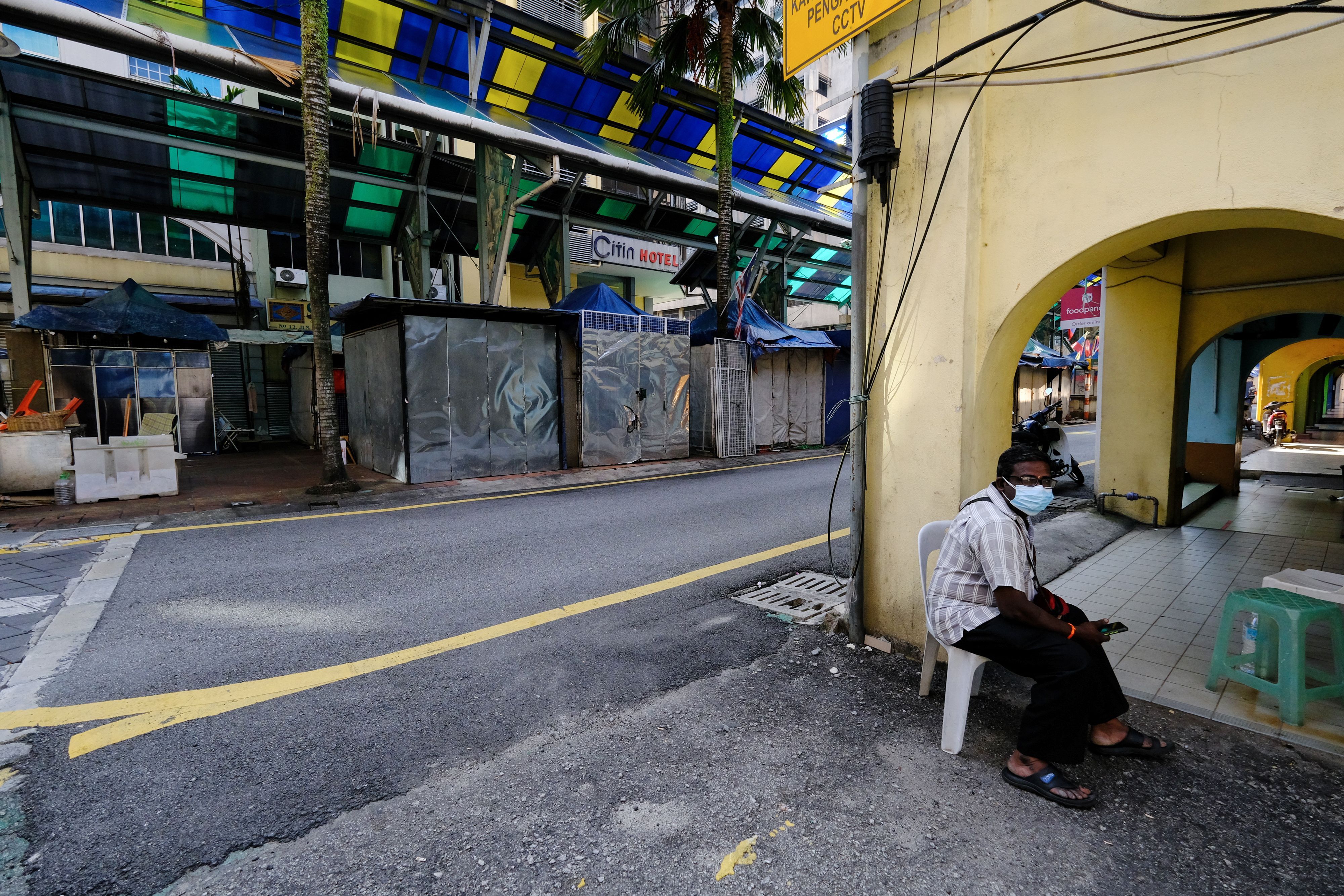 У Малайзії дрони-сканери "шукають" людей із високою температурою