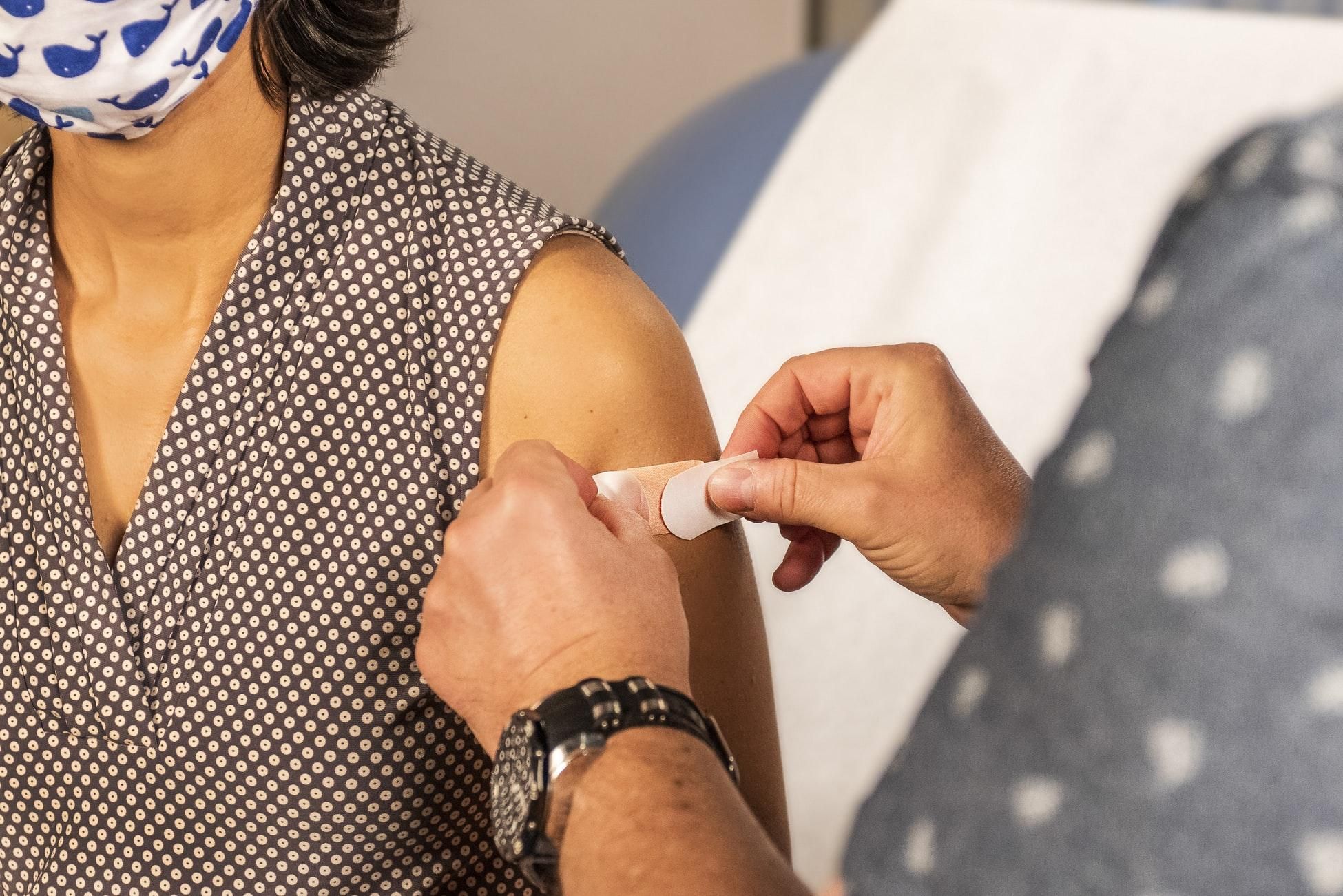В Украине все больше людей хотят вакцинироваться против COVID-19: результаты опроса