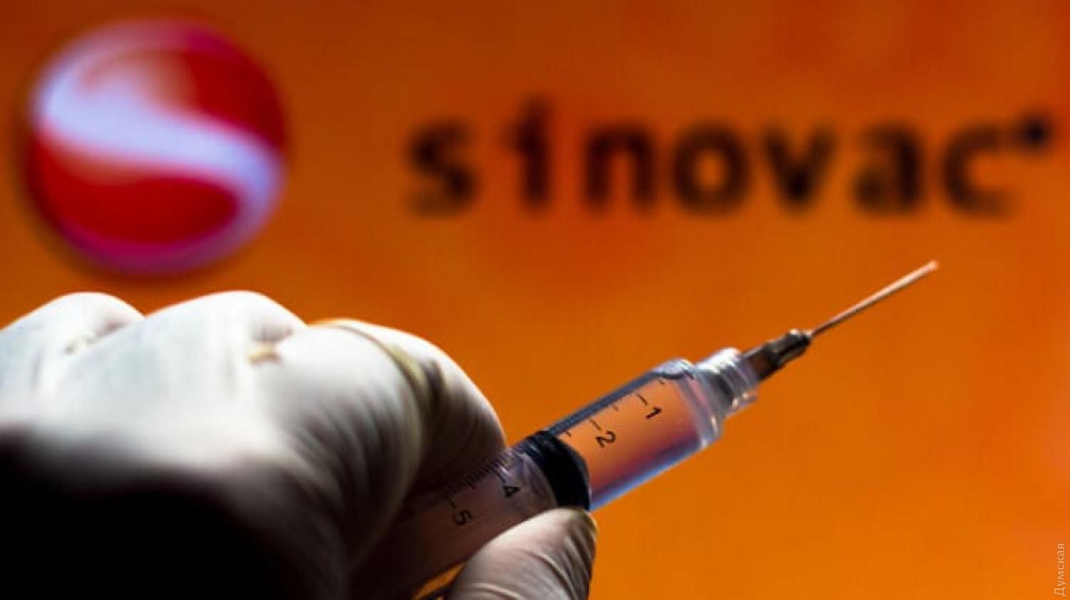 В Китае уже сделали более 1 миллиарда прививок от COVID-19
