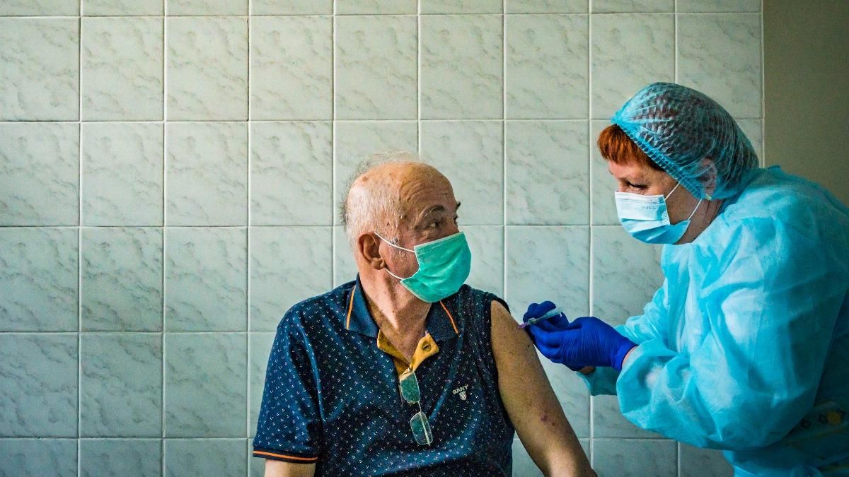 В Ізраїлі штамом Дельта інфікуються вакциновані люди В Ізраїлі штамом Дельта інфікуються вакциновані люди