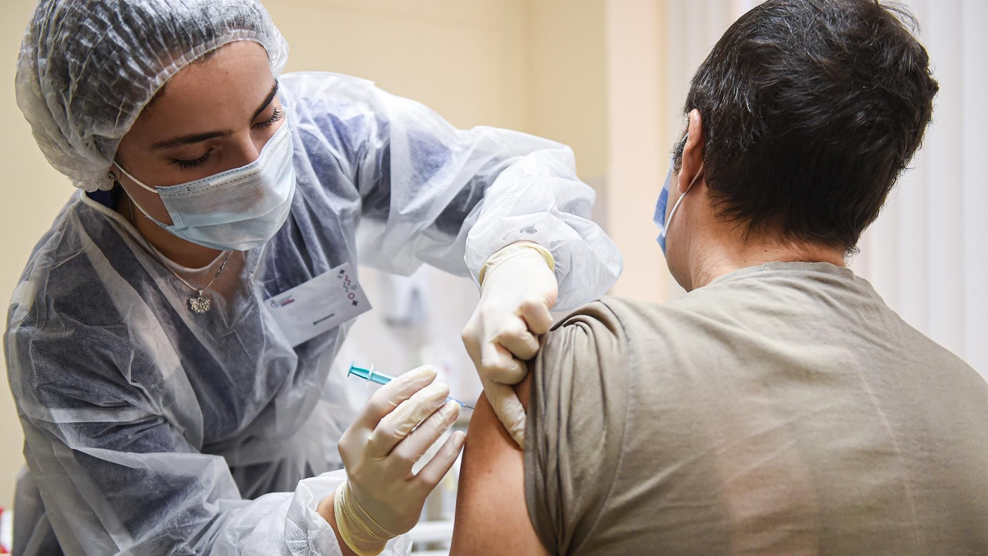 Ученые изучили случай паралича лица после вакцинации Pfizer