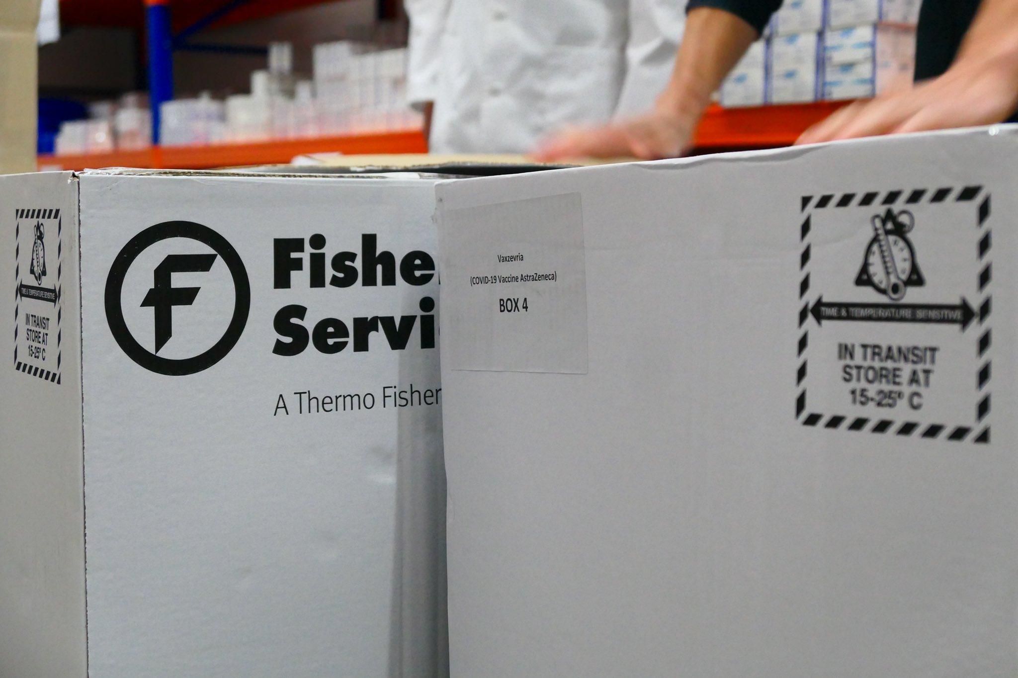 В Україну доставили партію вакцини AstraZeneca від Естонії - Здоровʼя 24 В Україну доставили партію вакцини AstraZeneca від Естонії - Здоровʼя 24