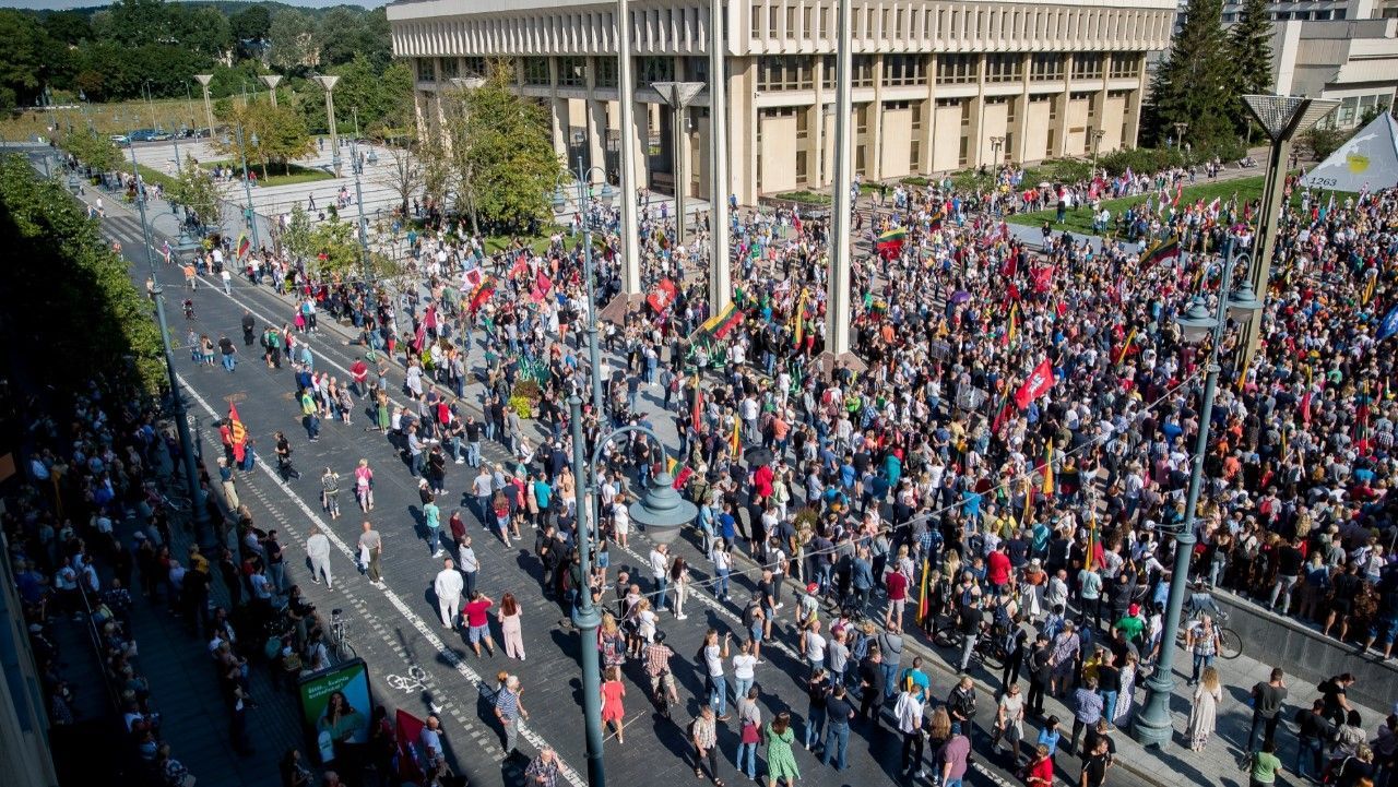 У Литві спалахнули масові протести антивакцинаторів - Новини Здоров’я