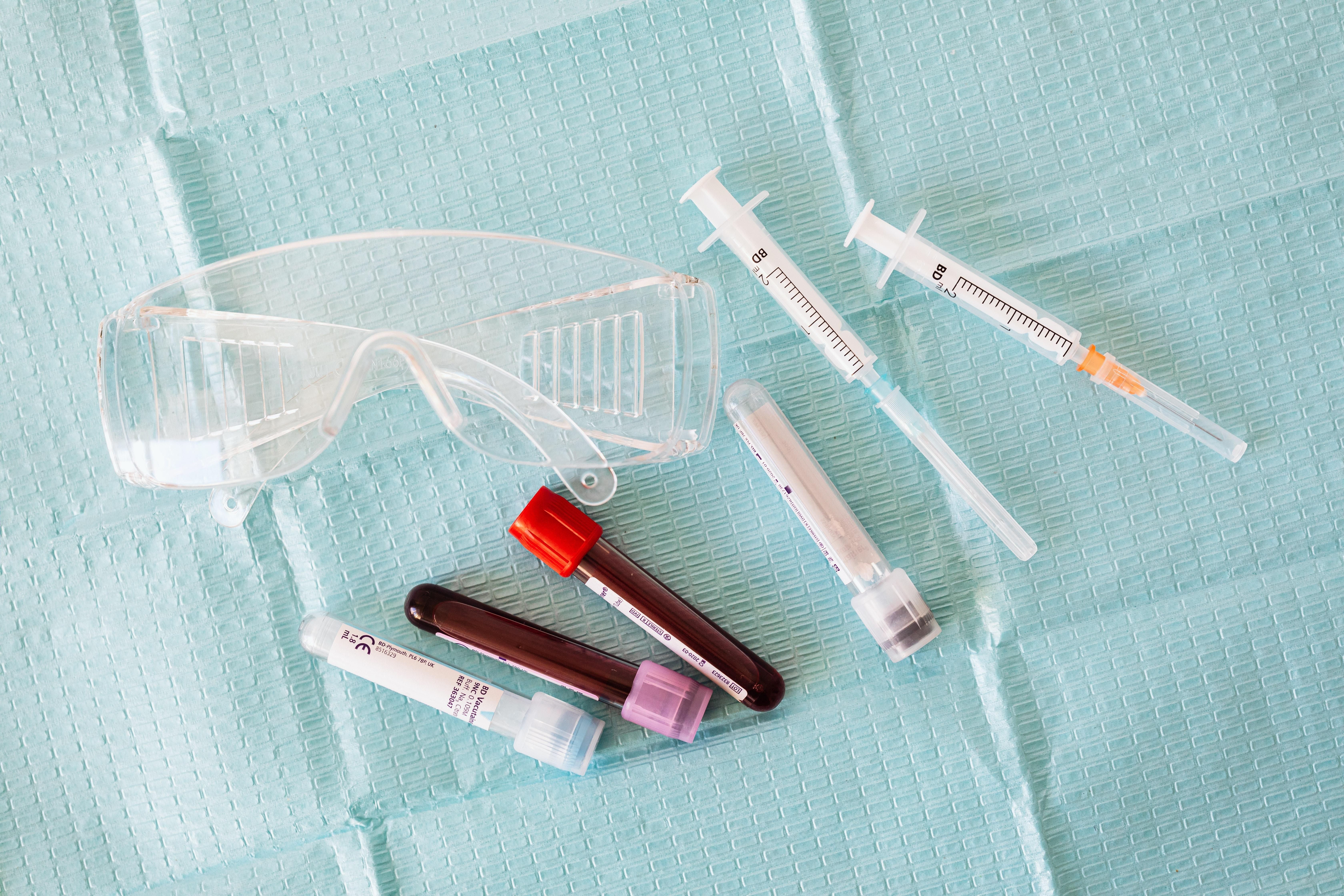 Нова надія побороти СНІД: Moderna почала випробування мРНК-вакцин від ВІЛу - Новини Здоров’я