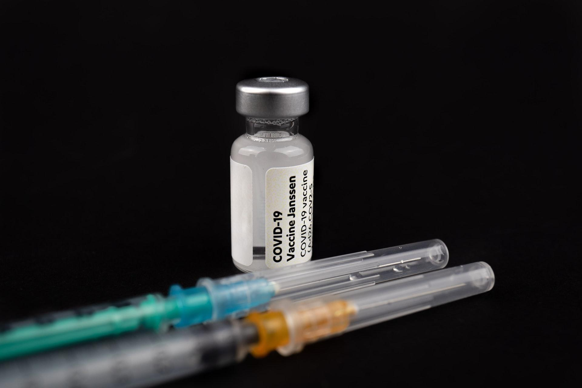 Вакцину против гриппа и коронавируса объединят