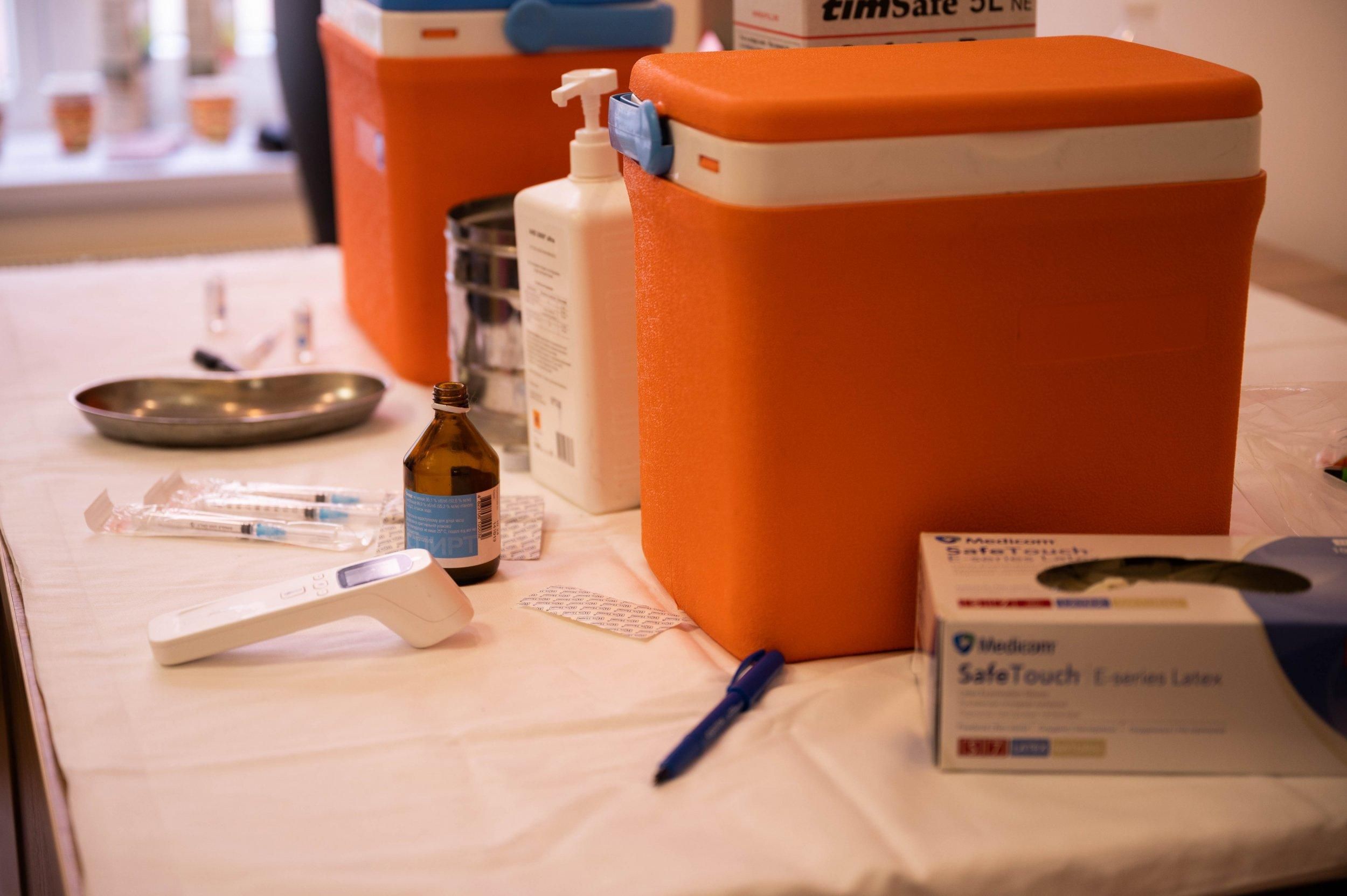 Як швидко Pfizer виготовить вакцину проти нового COVID-штаму: відповідь компанії - Новини Здоров’я Як швидко Pfizer виготовить вакцину проти нового COVID-штаму: відповідь компанії - Новини Здоров’я