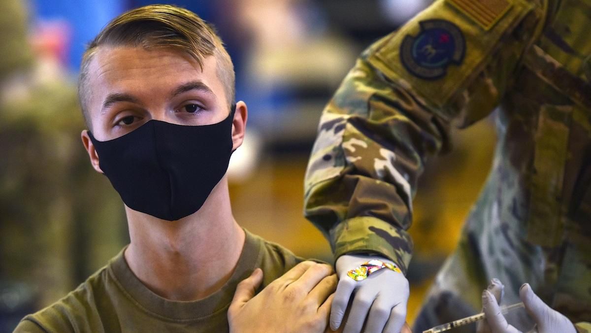 Пентагон вводит обязательную вакцинацию военнослужащих - Новости Здоровье