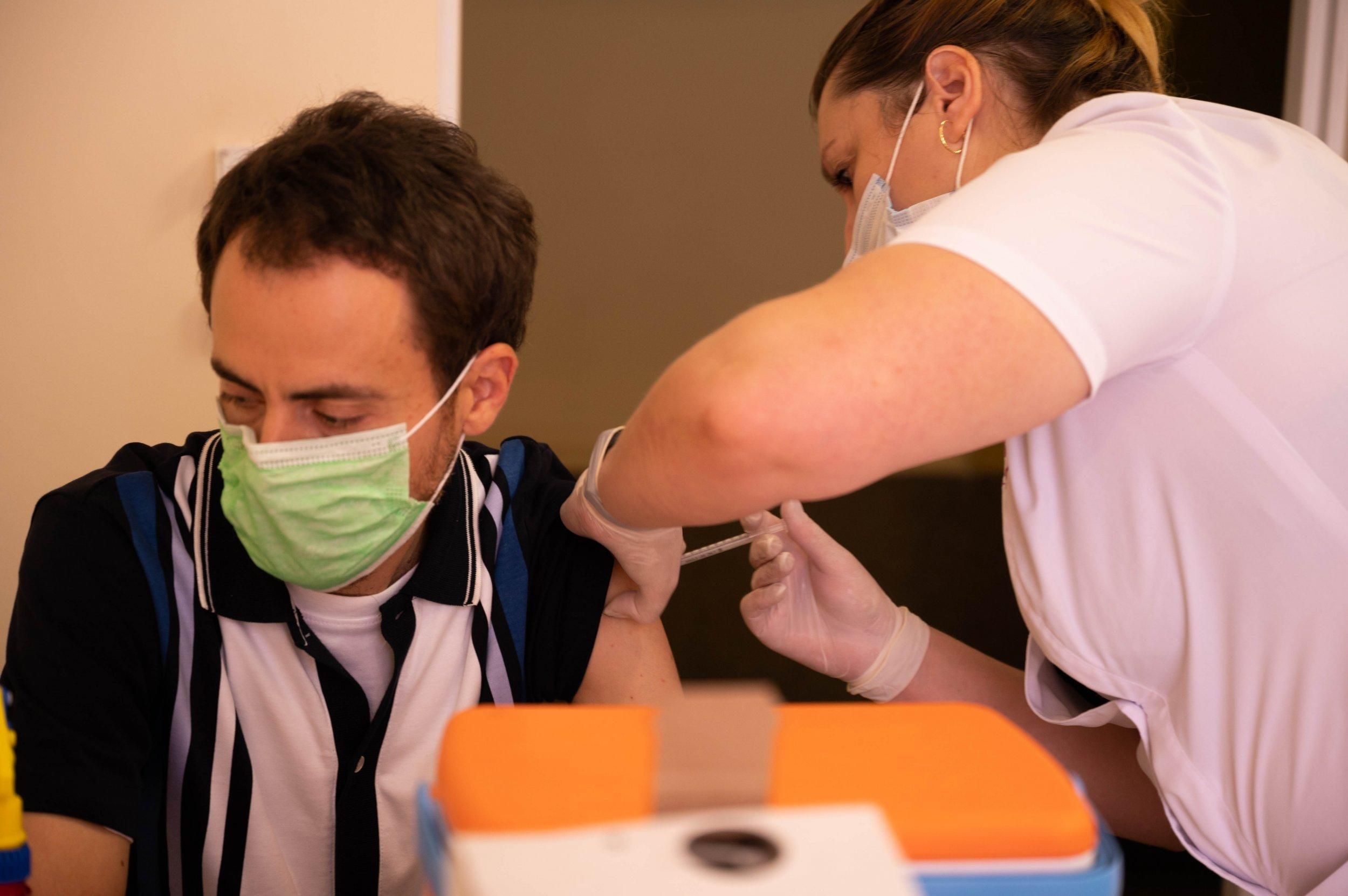 Ще одна країна планує почати вакцинацію від COVID-19третьою дозою - Новини Здоров’я Ще одна країна планує почати вакцинацію від COVID-19третьою дозою - Новини Здоров’я