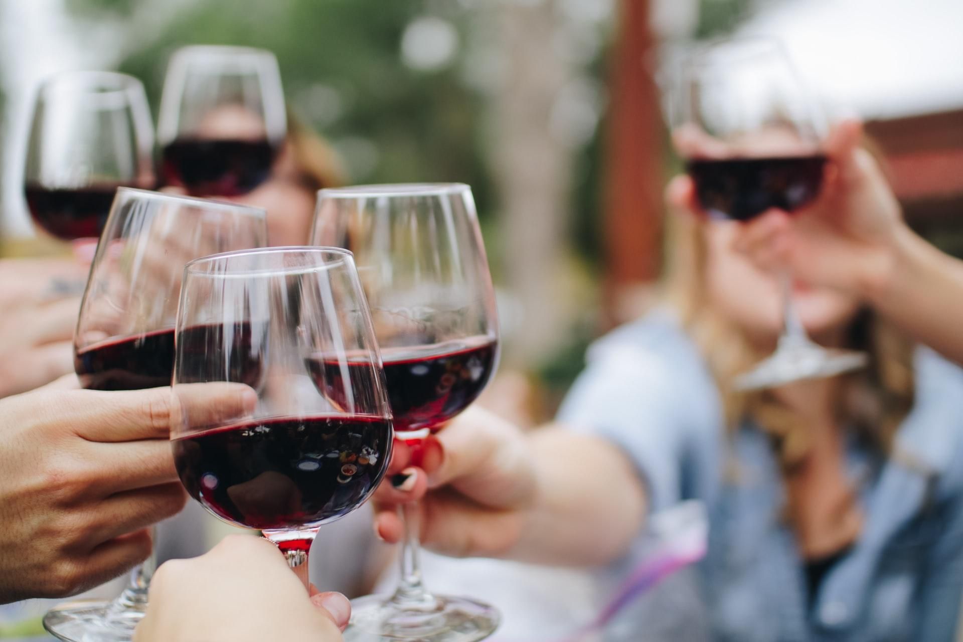 Алкоголь ні при чому: з'ясували чому корисне вино - Новини Здоров’я