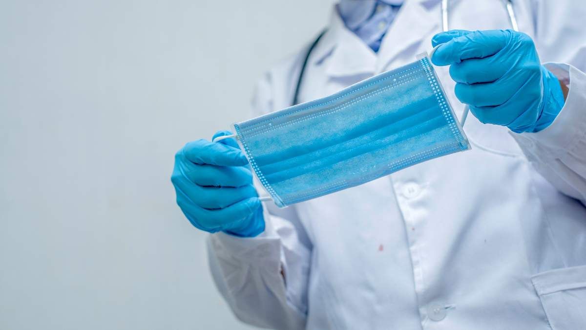 За сутки в Украине обнаружили более 5 тысяч больных COVID-19 За сутки в Украине обнаружили более 5 тысяч больных COVID-19