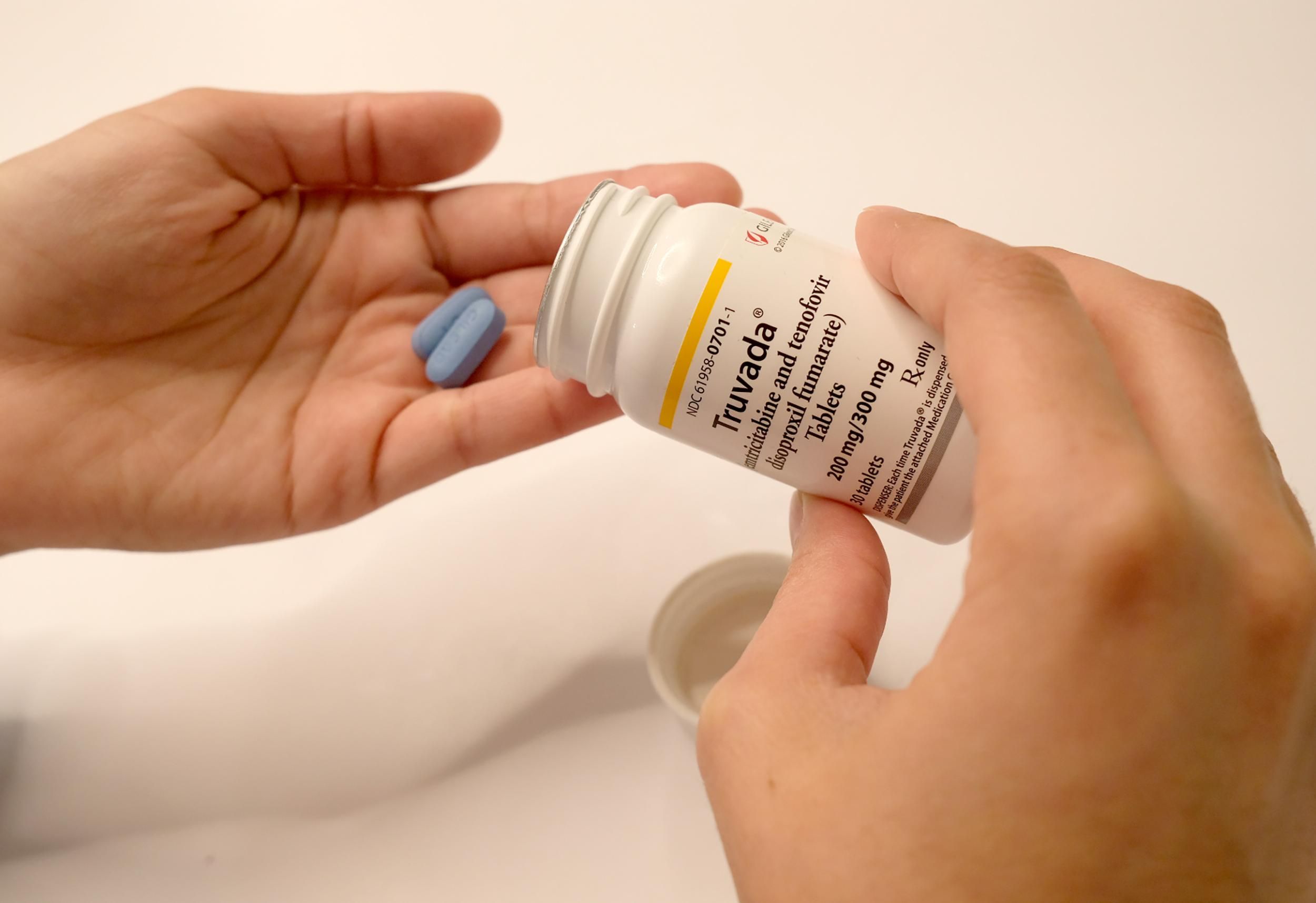 Одна таблетка в день: кому нужна профилактика ВИЧ
