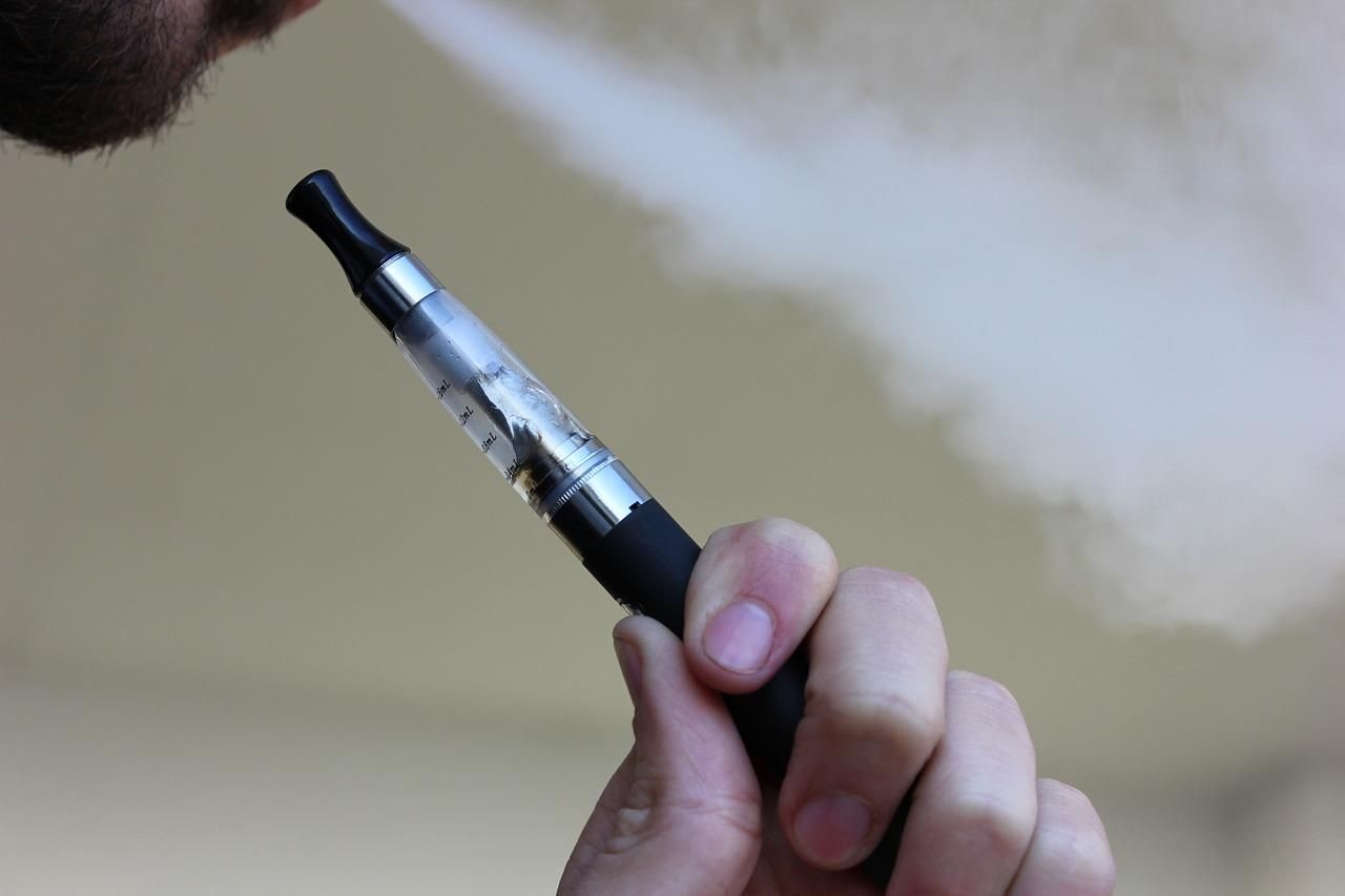 В электронных сигаретах нашли неизвестные соединения, о которых не упоминали производители