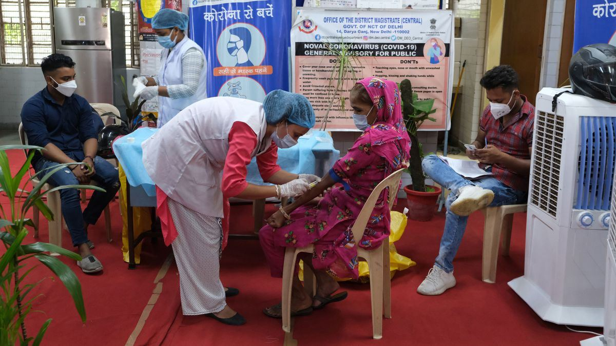 В Індії зробили мільярд щеплень проти COVID-19: першою дозою вакциновано 70% населення - Новини Здоров’я