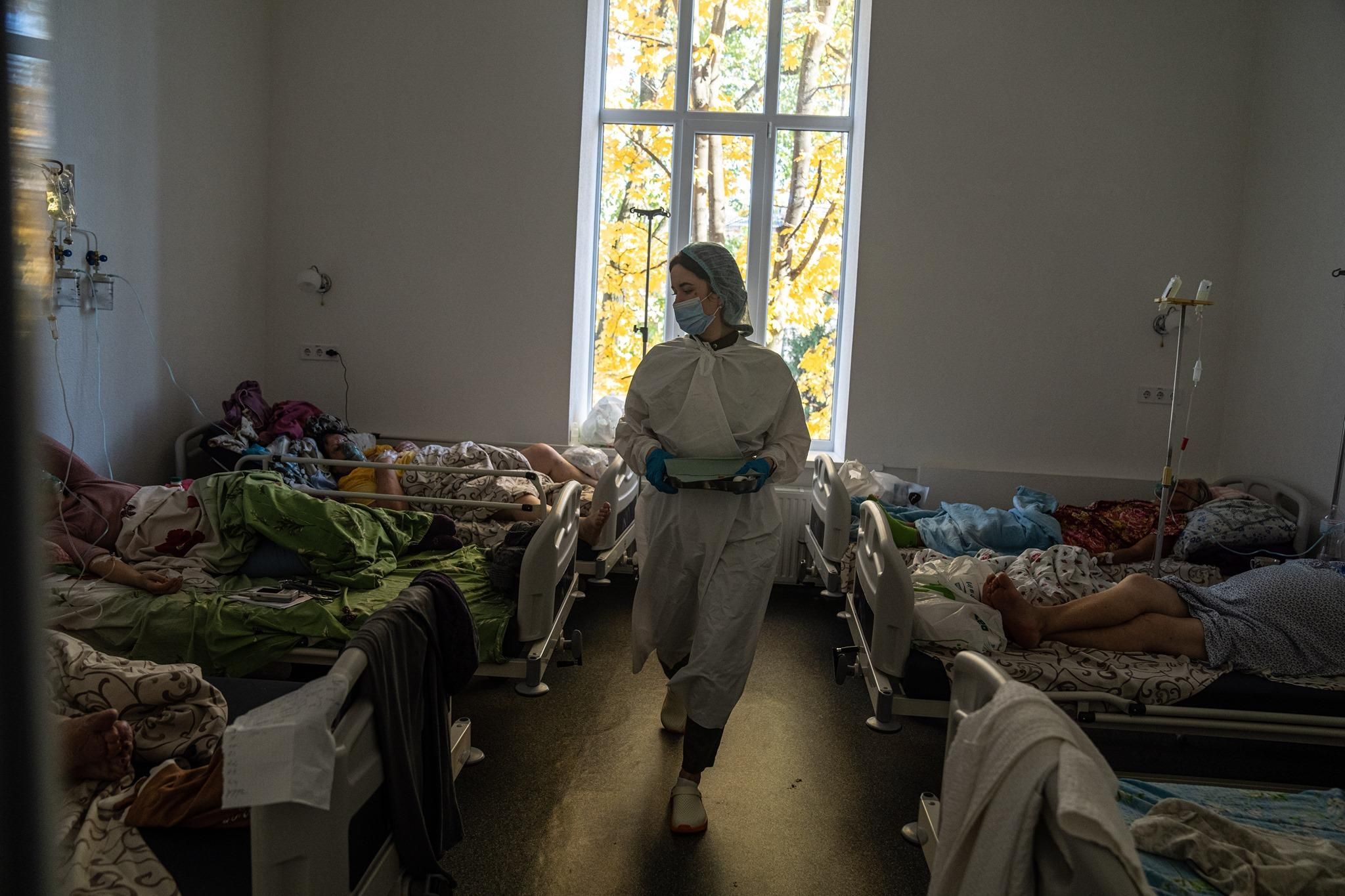 Коронавірус: за добу в Україні майже 21 тисяча хворих і 6 тисяч госпіталізацій - Головні новини - Новини Здоров’я