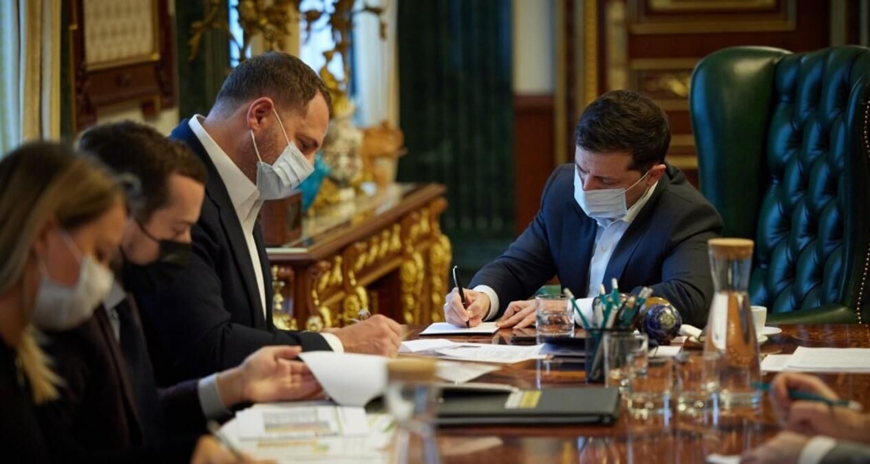 Мало кисню, невтішні цифри і підробки сертифікатів: у Зеленського обговорили ситуацію з COVID-19 - Новини Здоров’я Мало кисню, невтішні цифри і підробки сертифікатів: у Зеленського обговорили ситуацію з COVID-19 - Новини Здоров’я