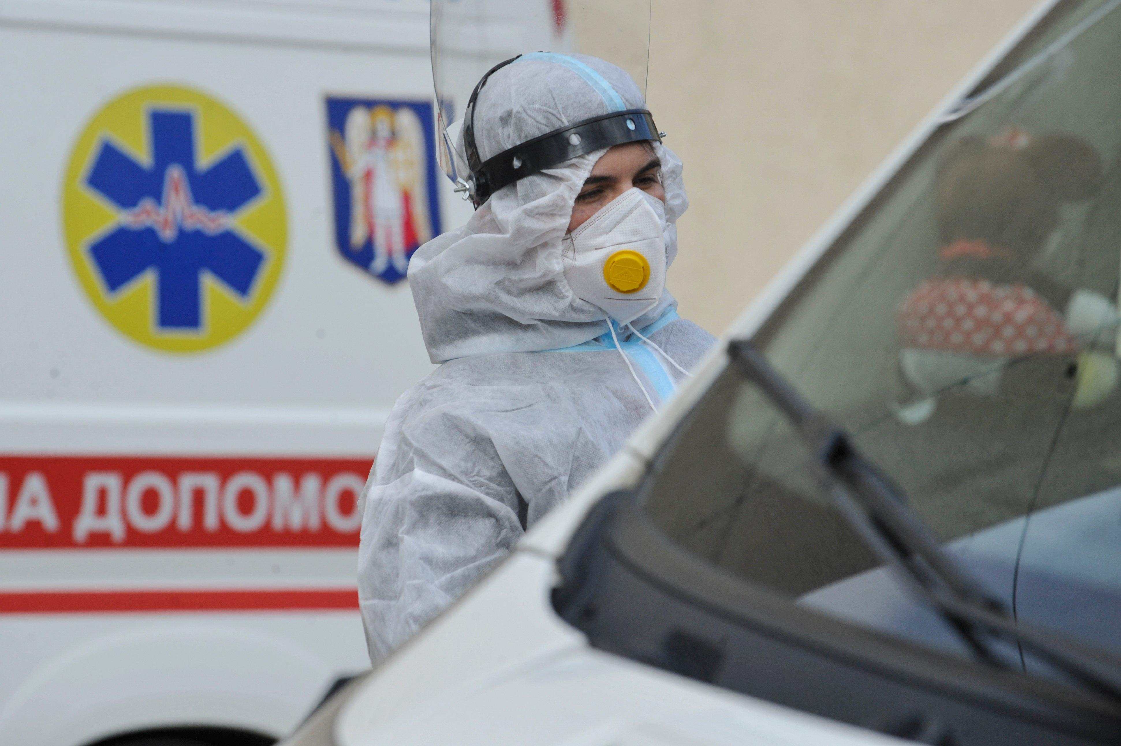 За сутки от коронавируса умерло рекордное количество жителей Украины