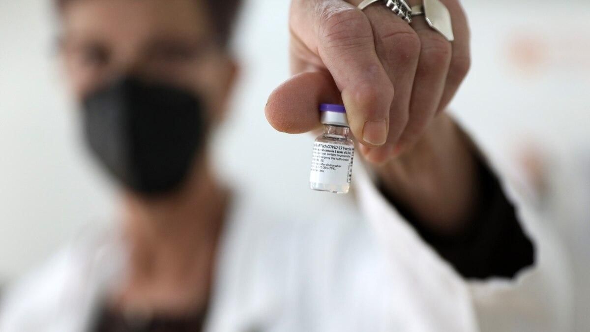 У США дозволили вакцинацію четвертою дозою - Новини Здоров’я