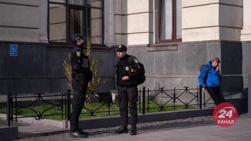 В Україні патрулюватимуть лише вакциновані поліцейські зі спецзначками, – Клименко