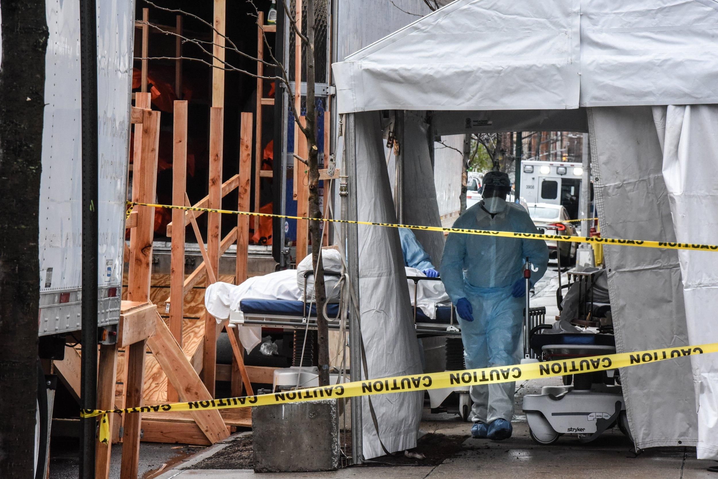 В Китае зафиксировали новую вспышку COVID-19: количество больных растет ежедневно В Китае зафиксировали новую вспышку COVID-19: количество больных растет ежедневно