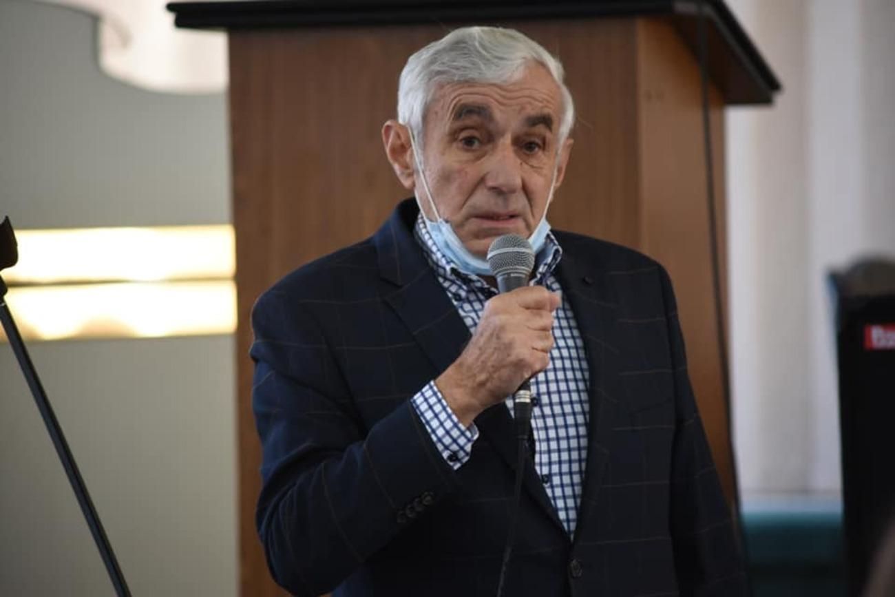 "Мы не выдержим, плюнем на все и уйдем": врач из Ровно эмоционально призвал вакцинироваться "Мы не выдержим, плюнем на все и уйдем": врач из Ровно эмоционально призвал вакцинироваться