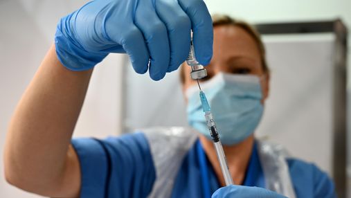 Вакцинация во Львове: пункты прививок от COVID-19 будут работать дольше