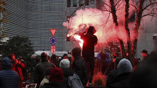 Заворушення, сльозогінний газ та поранені: як у Брюсселі пройшли COVID-протести