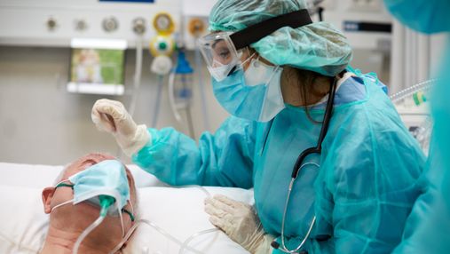 С коронавирусом в больницы попали более 4 тысяч украинцев за сутки: статистика