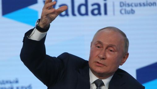 Він же Путін, хто його заразить, – Пєсков не вірить, що глава Кремля може підхопити ковід