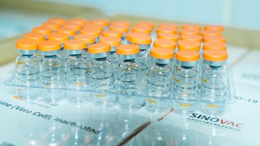 Додаткова доза китайської вакцини Sinovac не захищає від штаму Омікрон 