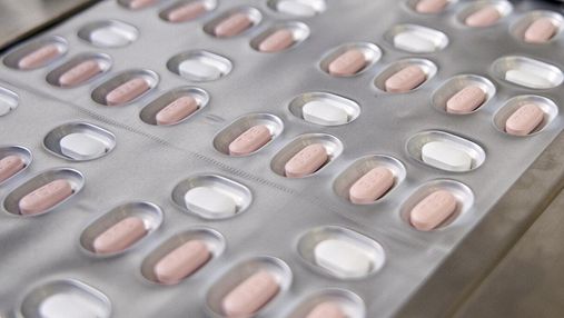 Нові таблетки проти COVID-19 прості у використанні, але підходять не всім