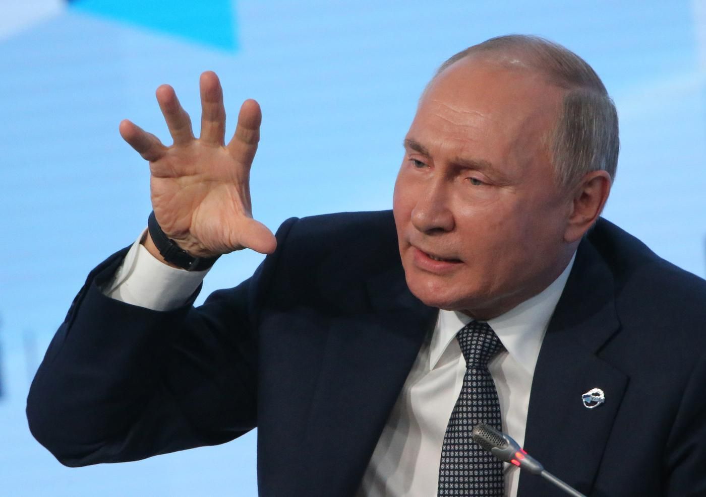 Россия утверждает, что их "Спутник V" якобы нейтрализует Омикрон: заявление Путина