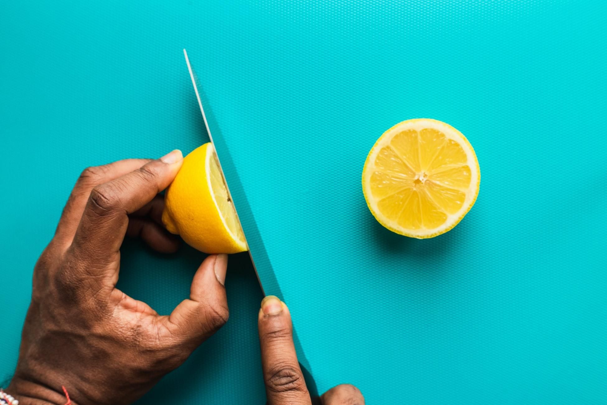 Действительно ли лимон содержит много витамина С