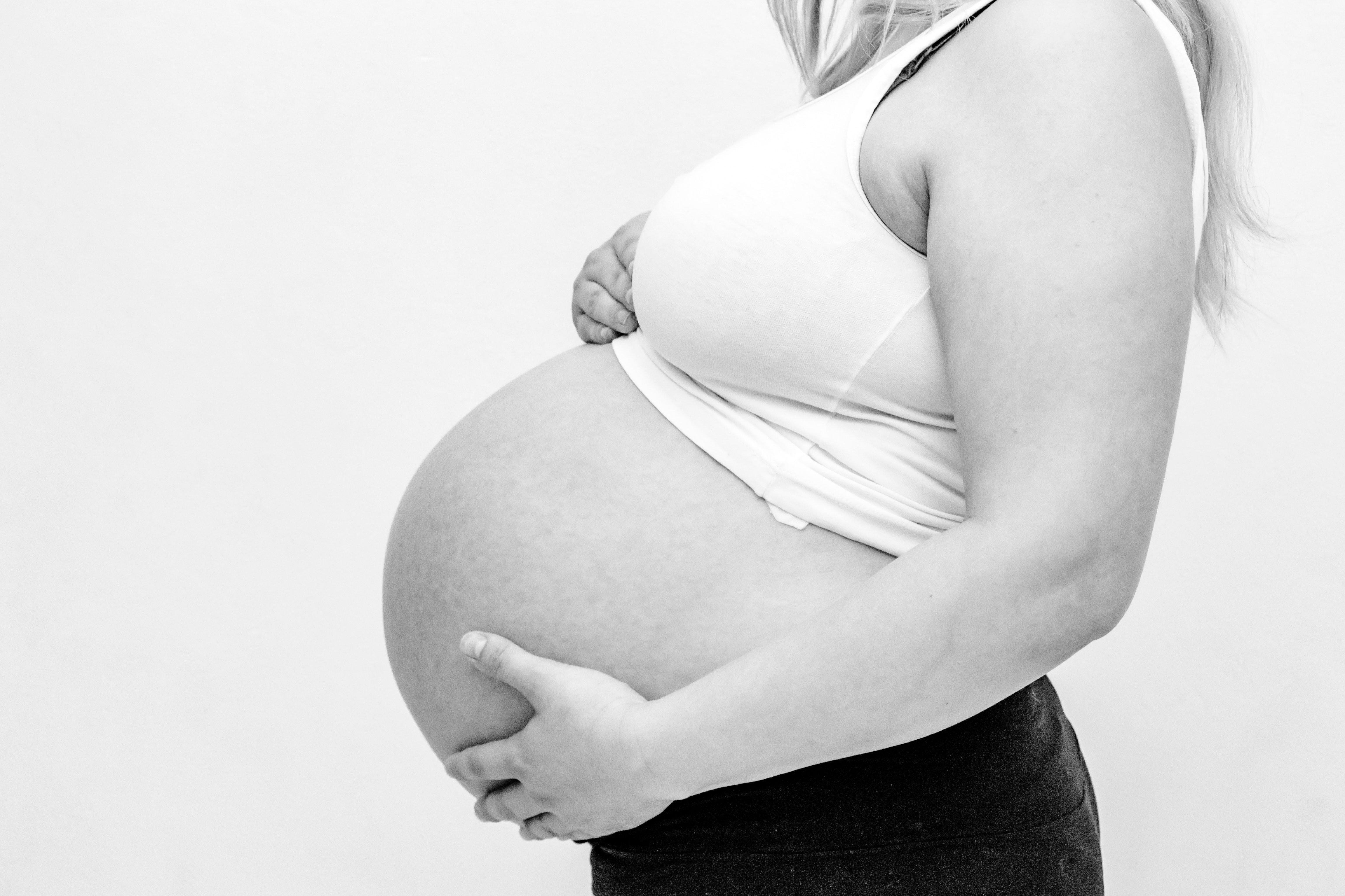 Скільки новонароджених дітей померло у вагітних матерів, хворих на COVID-19 - Новини Здоров’я