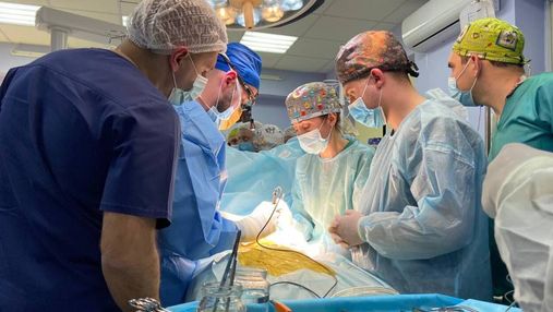 Львівські лікарі вперше в Україні пересадили печінку 1-річному малюку
