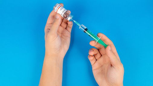 Темпи вакцинації на вихідних знизились: скільки українців щепили за добу