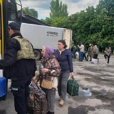 На Луганщине эвакуировали 38 человек, среди них – 12 детей
