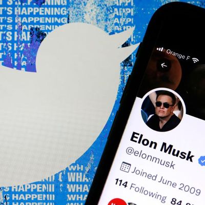 Совет директоров Twitter единогласно рекомендовал утвердить его покупку Илоном Маском