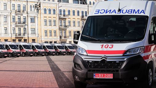 "Реанімація на колесах": у прифронтові міста України поїхала перша партія реаномобілів