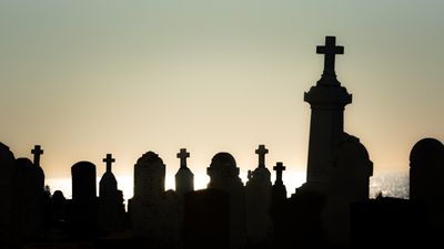 Кремація чи поховання в землі – який спосіб екологічніший